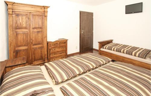 Three-bedroom Holiday Home In Oscadnica