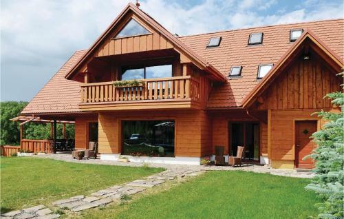 Eight-bedroom Holiday Home In Partizanska Lupca