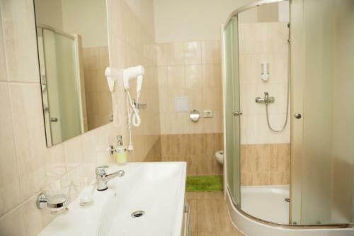 Hostal Penzion Burra