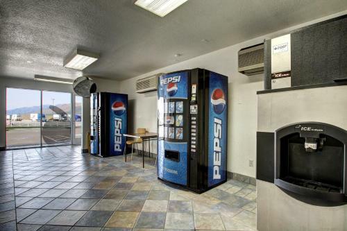 Motel 6 Wells
