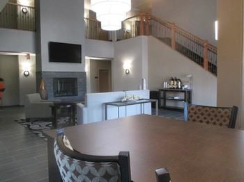 Hotel Centerstone Suites