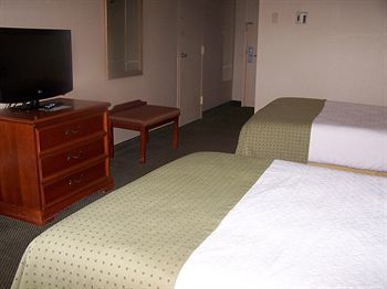 Hotel Sanctuary Inn And Conference Center