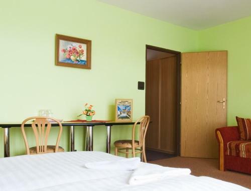 Hostal Penzi�n Max Ke?marok