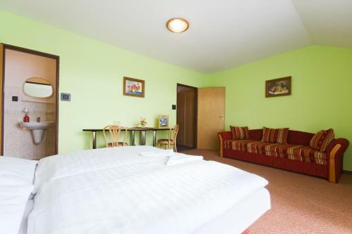 Hostal Penzi�n Max Ke?marok