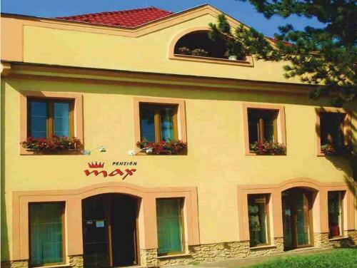 Hostal Penzi�n Max Ke?marok