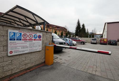 Hotel Top Penzi�n Mar�na