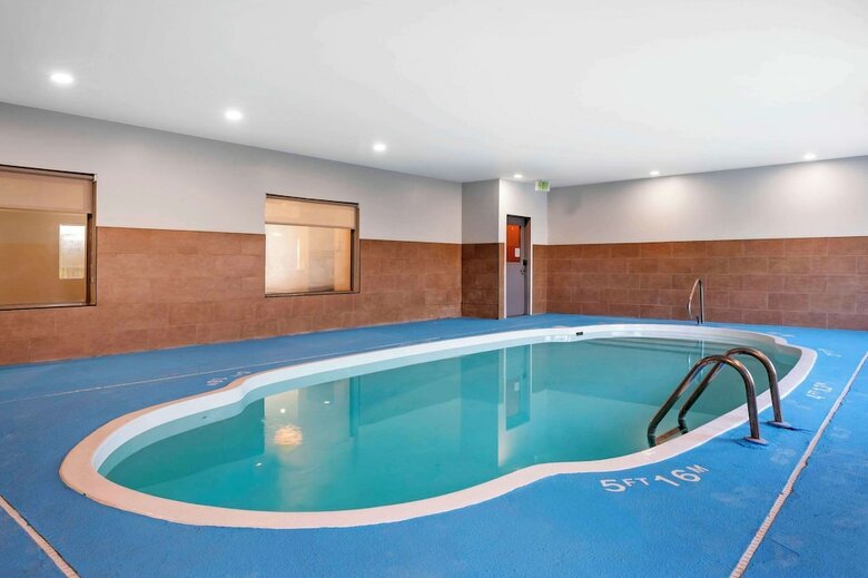 Hotel Holiday Inn Express Kendallville
