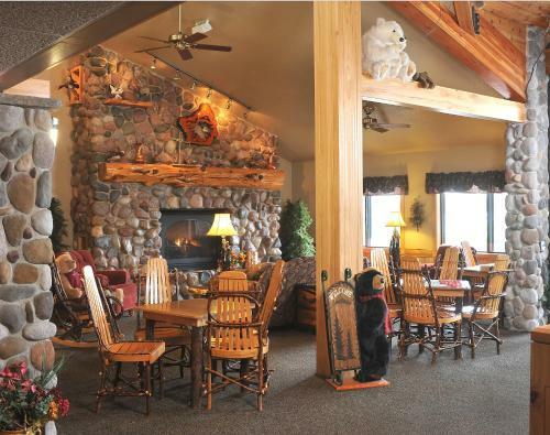 Hotel Americinn Lodge And Suites - Oswego