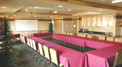 Hotel Americinn Lodge And Suites - Oswego
