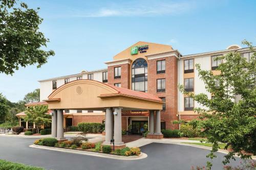 Holiday Inn Express Hotel & Suites Lavonia