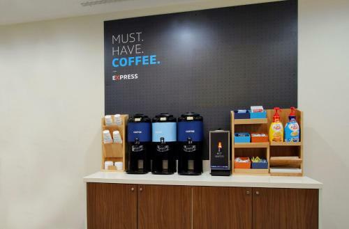 Holiday Inn Express Hotel & Suites Lavonia