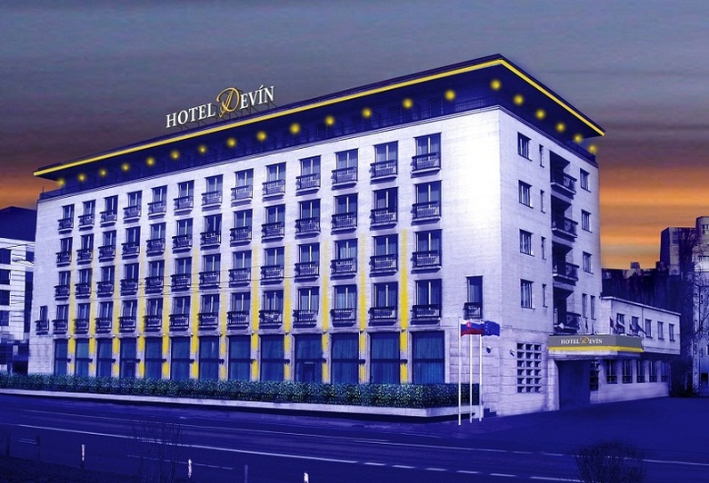 Hotel Devin
