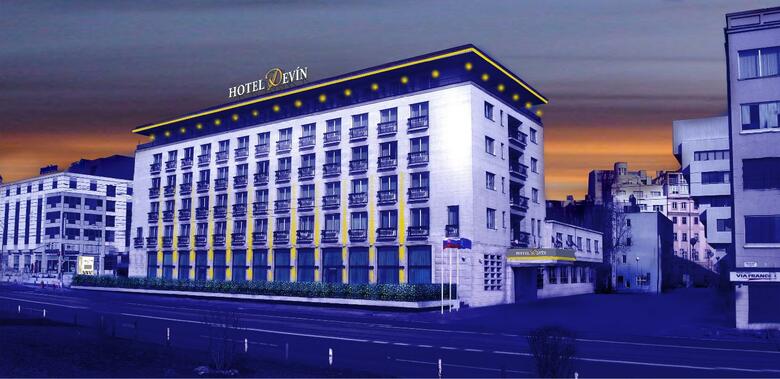 Hotel Devin