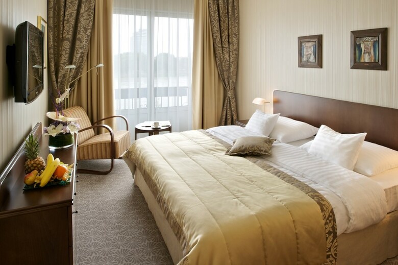Hotel Devin