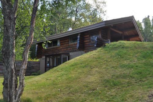 Daniels Lake Lodge Cabins