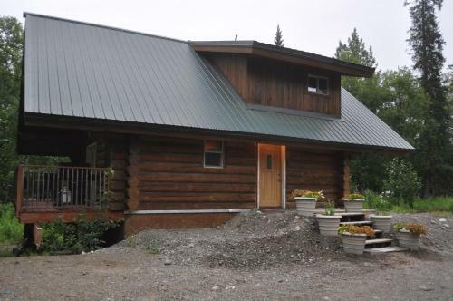 Daniels Lake Lodge Cabins