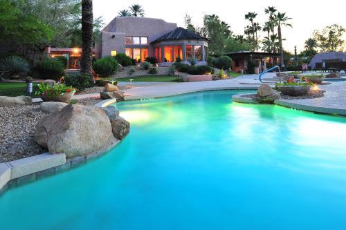 Hotel Rancho Manana Resort