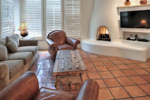 Hotel Rancho Manana Resort