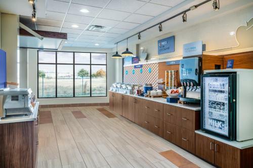 Holiday Inn Express Hotel & Suites Tappahannock