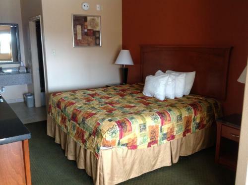 Motel Budgetel Inn And Suites