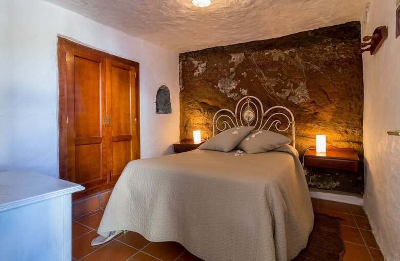 Casa Cueva El Caidero