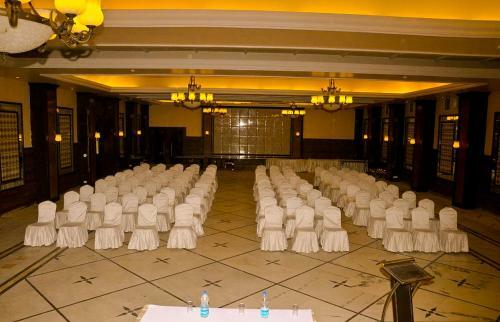 Hotel Pramod Convention & Club Resort