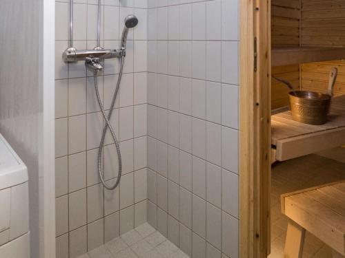 Holiday Home Karhunvartijan Linna B11