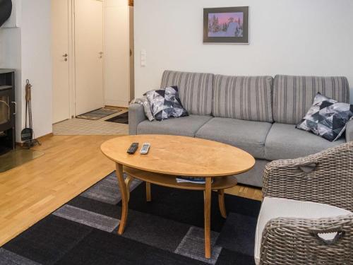 Holiday Home Karhunvartijan Linna B11