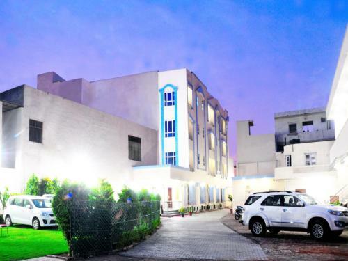 Hotel Maharaja Residency
