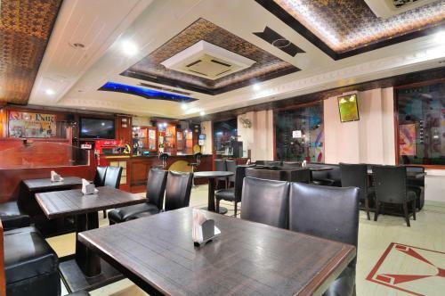 Hotel Maharaja Residency