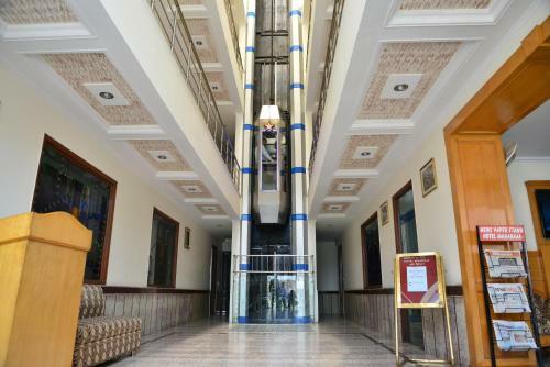 Hotel Maharaja Residency