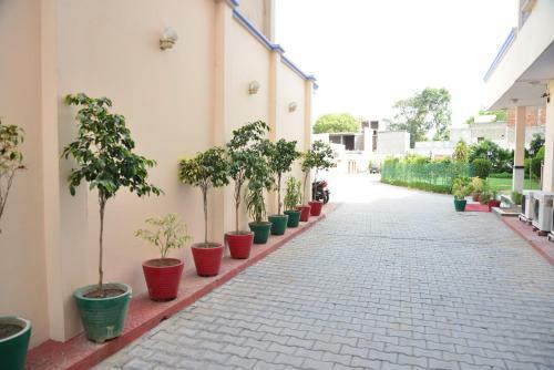 Hotel Maharaja Residency