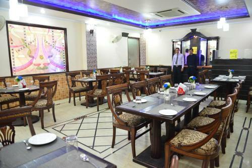 Hotel Maharaja Residency