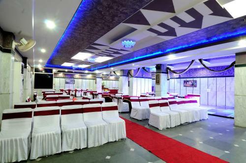 Hotel Maharaja Residency