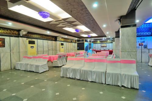 Hotel Maharaja Residency
