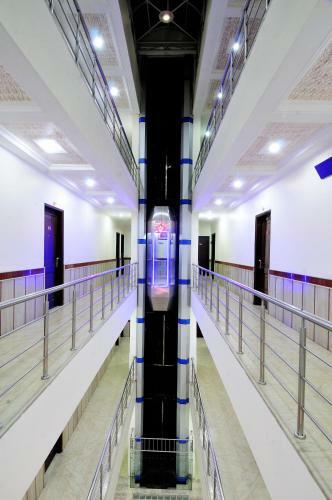 Hotel Maharaja Residency