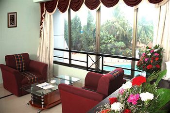 Hotel Silver Sands Beach Resort