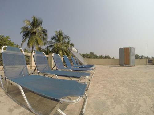 Ocean Crest Hotel