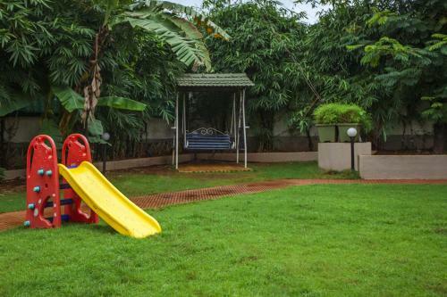Hotel Lonavala - Under The Over - A Sterling Holiday Resort