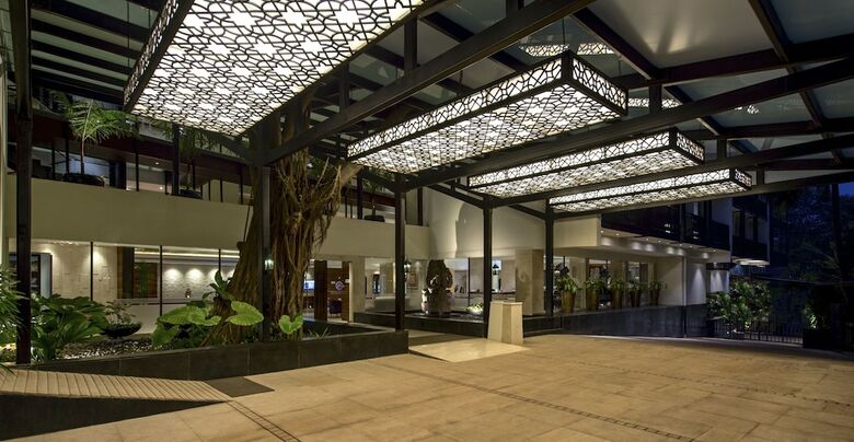 Hotel Grand Mercure Goa Shrem Resort