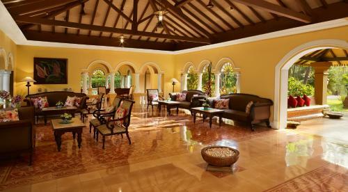 Hotel Vivanta By Taj Holiday Village