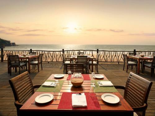 Hotel Vivanta By Taj Holiday Village