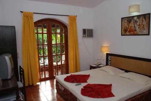 Hotel Sea Breeze Beach Resort Candolim, Goa