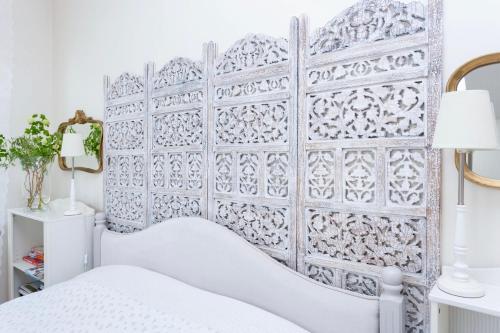 Hostal Villa Iconic Garden