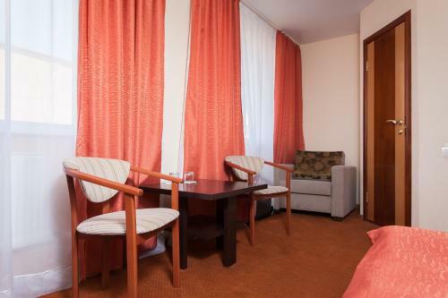 Amaks City Hotel
