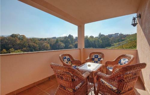 Two-bedroom Holiday Home In Stubicke Toplice