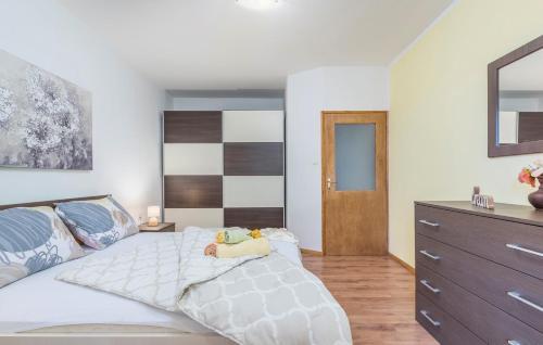 Hostal E-m Apartments With Private Pool