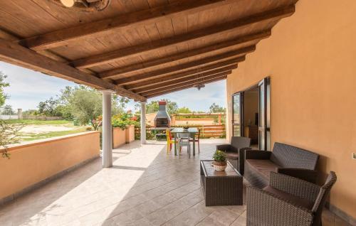 Hostal E-m Apartments With Private Pool