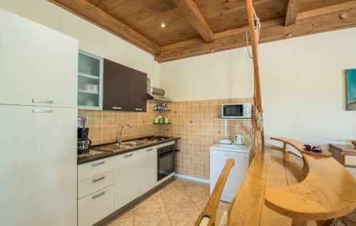 Hostal E-m Apartments With Private Pool