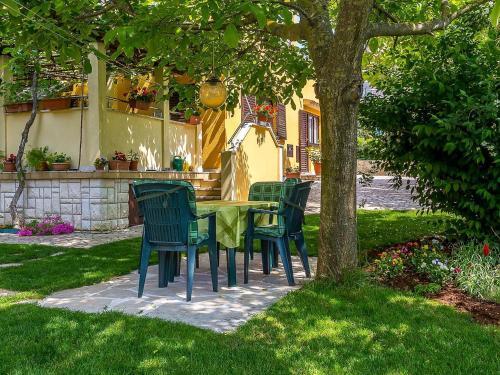 Holiday Home Garden House